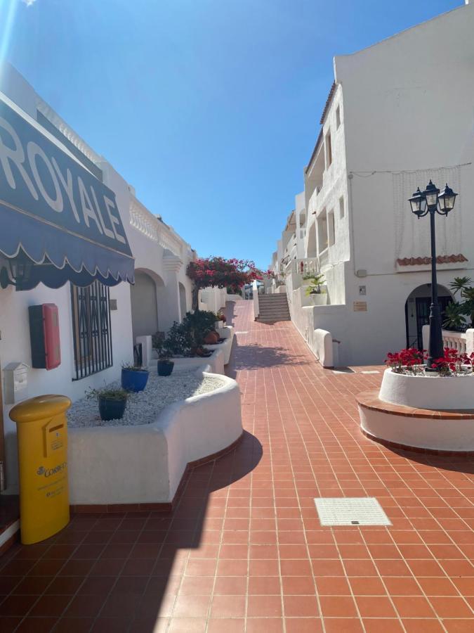 Los Cristianos Port Royal New Aparthotel Exterior photo